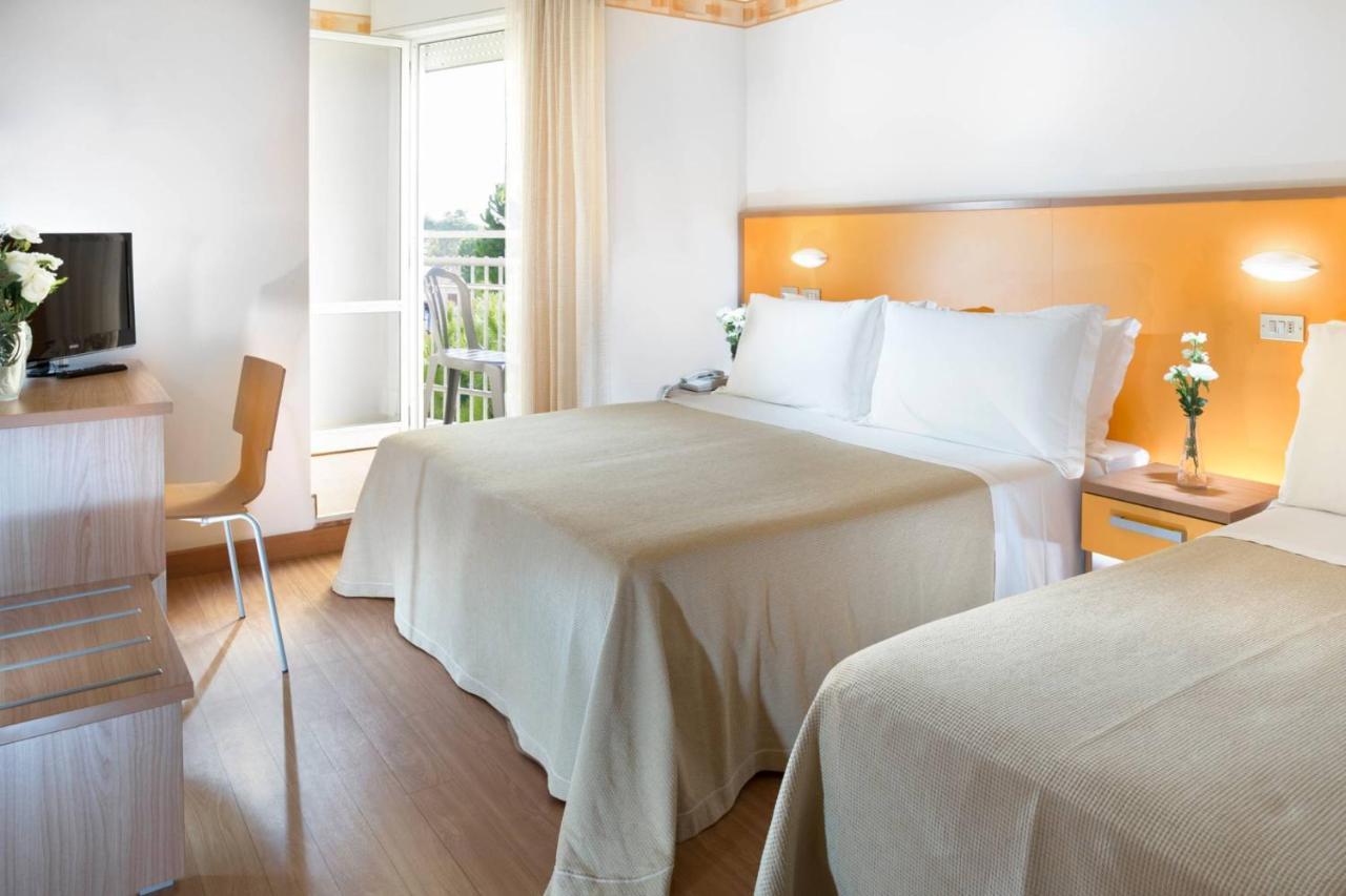 Hotel Sampaoli Bellaria-Igea Marina Buitenkant foto