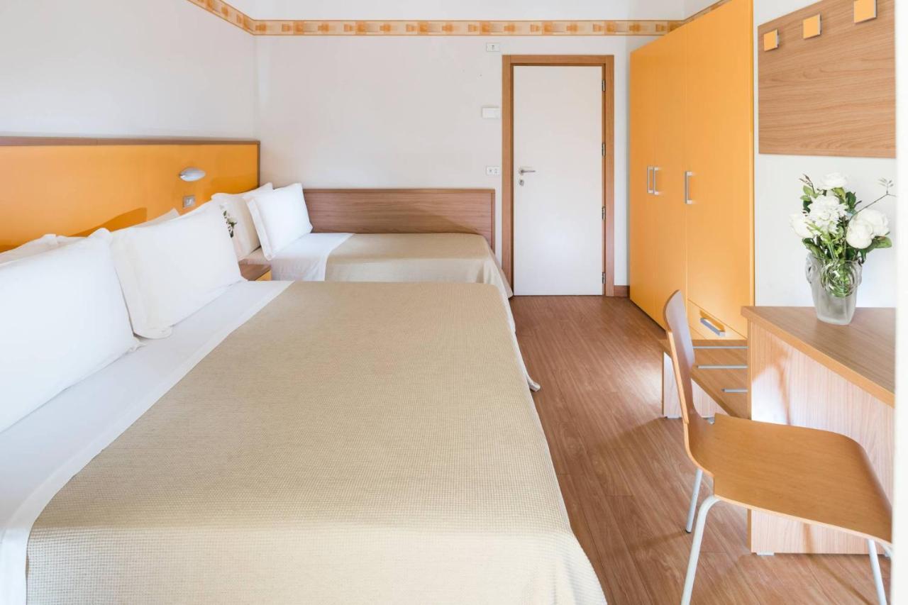 Hotel Sampaoli Bellaria-Igea Marina Buitenkant foto