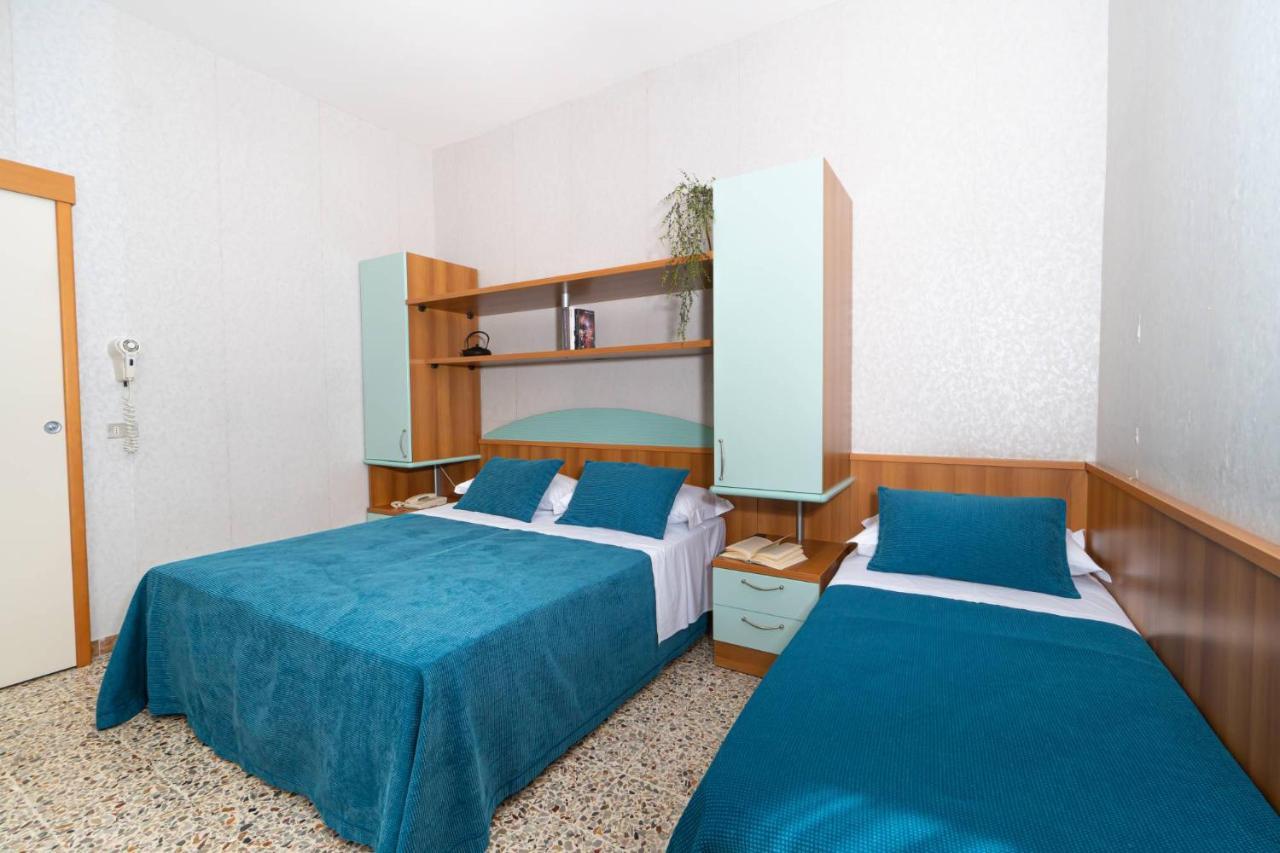 Hotel Sampaoli Bellaria-Igea Marina Buitenkant foto