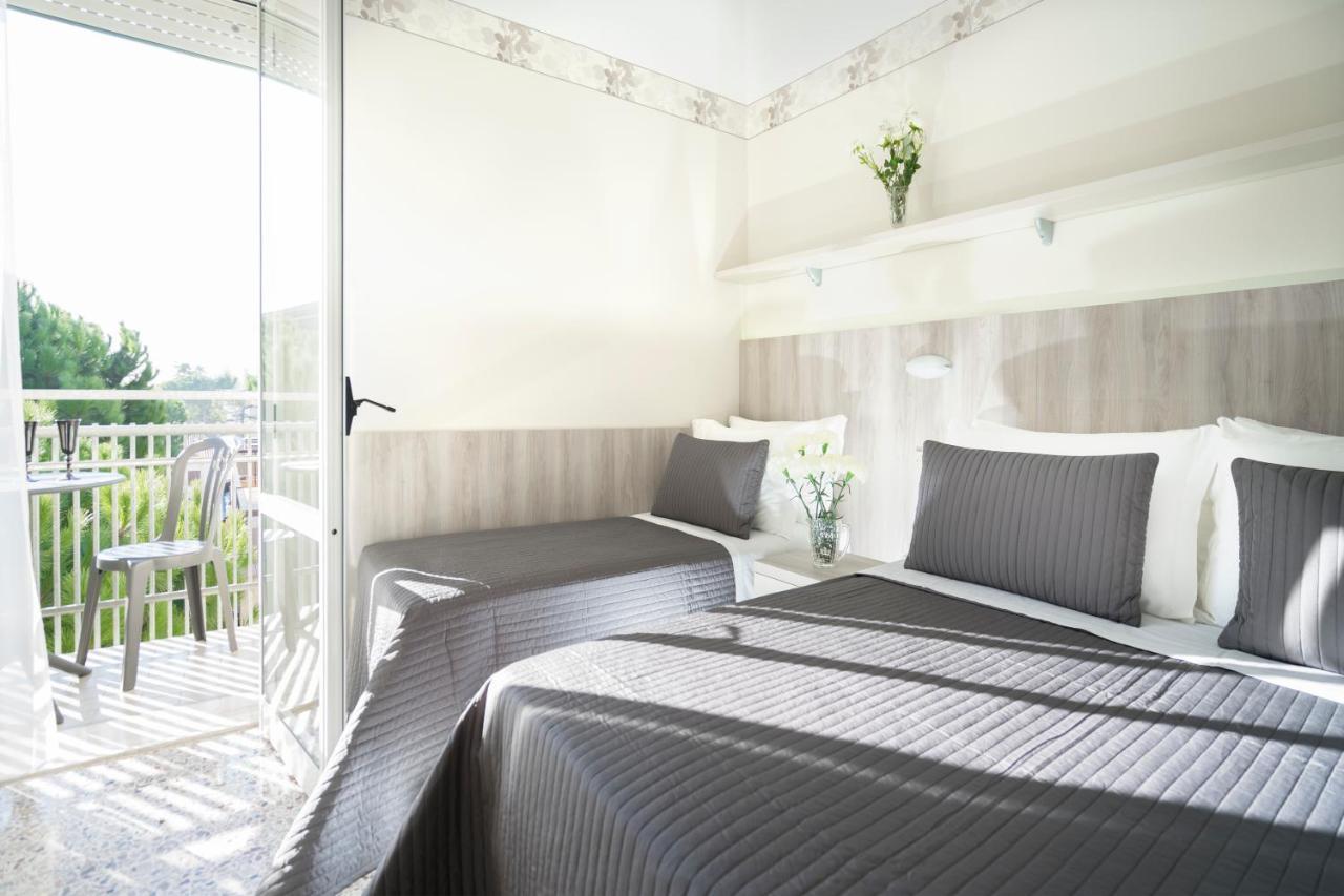 Hotel Sampaoli Bellaria-Igea Marina Buitenkant foto