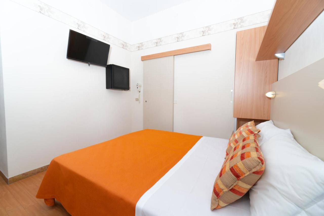 Hotel Sampaoli Bellaria-Igea Marina Buitenkant foto