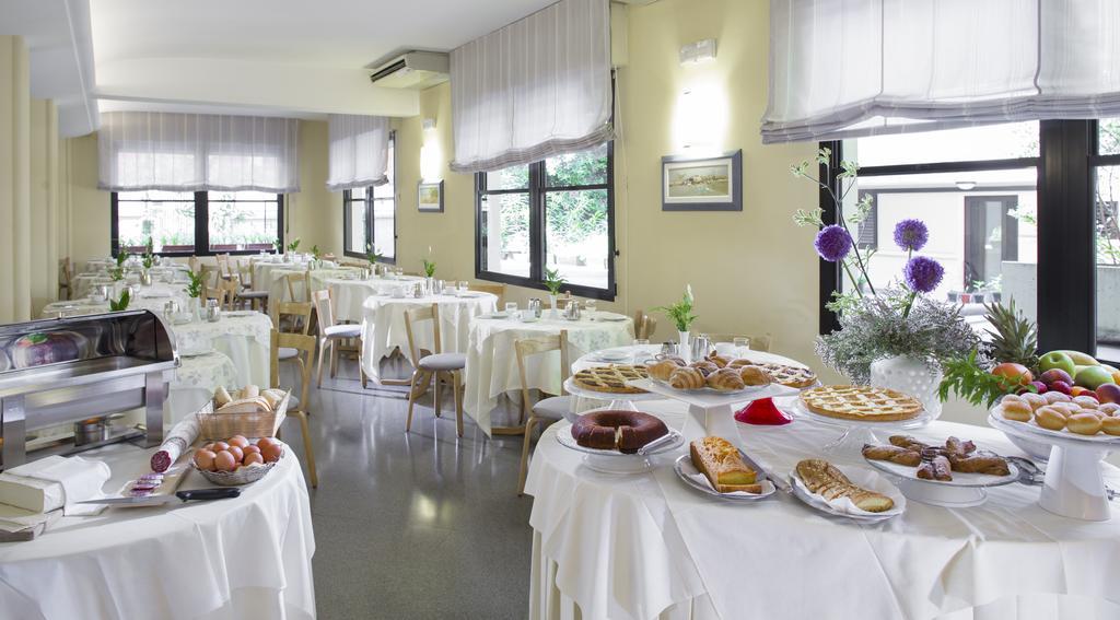 Hotel Sampaoli Bellaria-Igea Marina Buitenkant foto